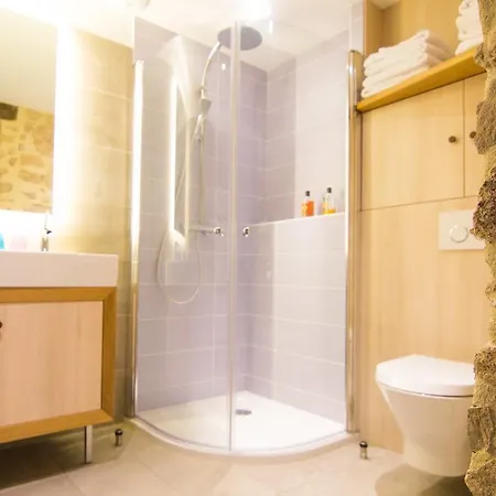Bed and Breakfast Le Lancelot Ambierle
