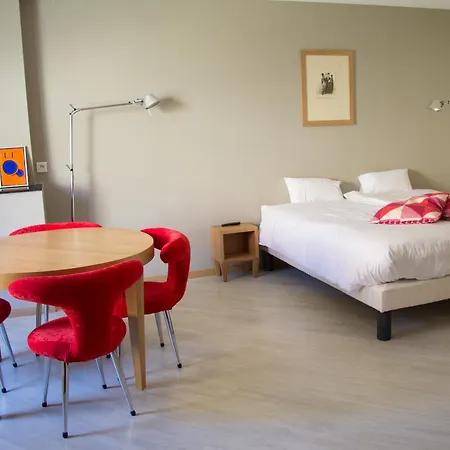 Le Lancelot Bed and Breakfast Ambierle