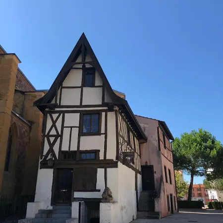 Le Lancelot Alojamento de Acomodação e Pequeno-almoço Ambierle