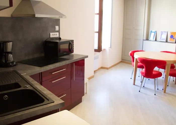 Le Lancelot Bed & Breakfast Ambierle